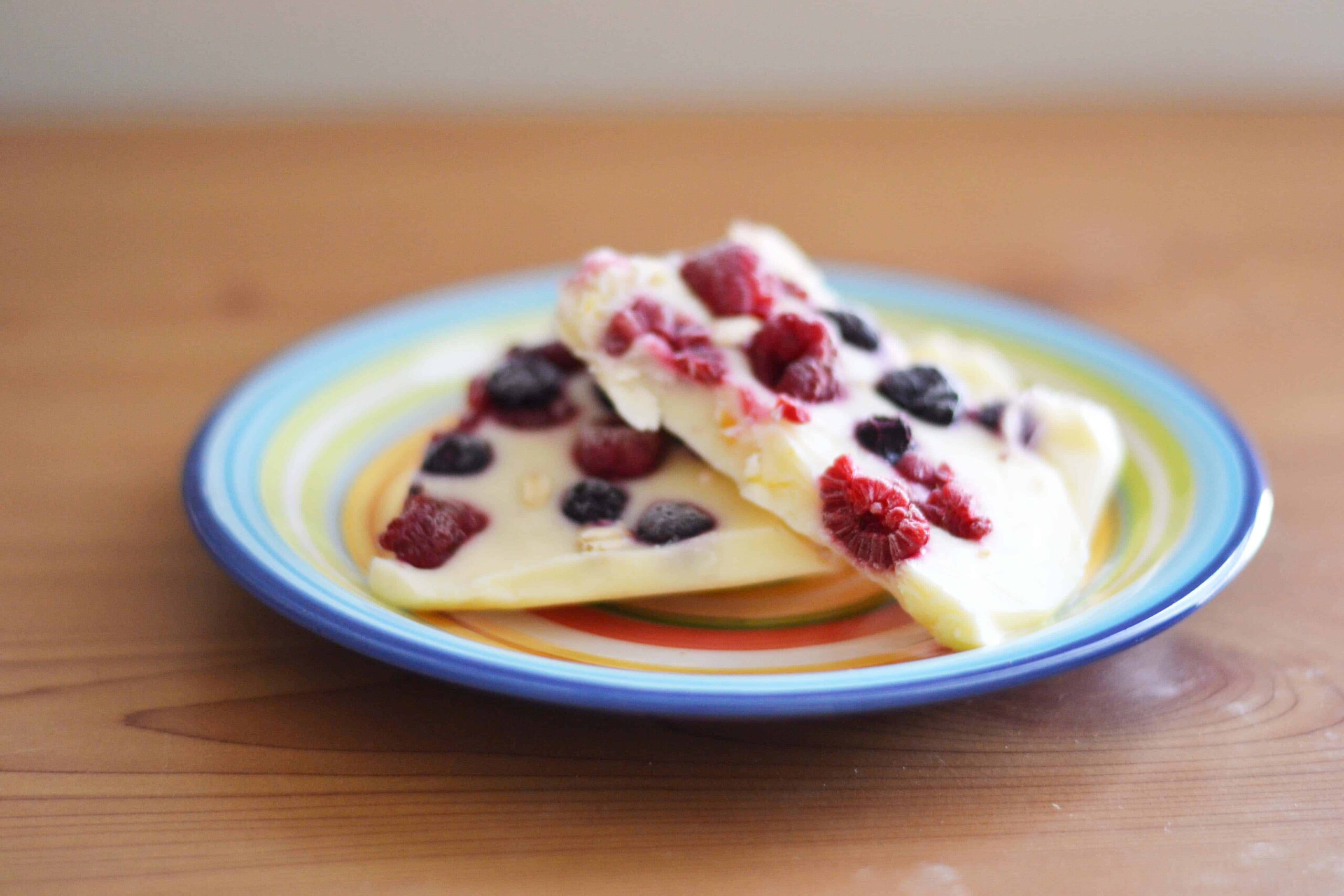 Frozen Greek Yoghurt Fruit Bark