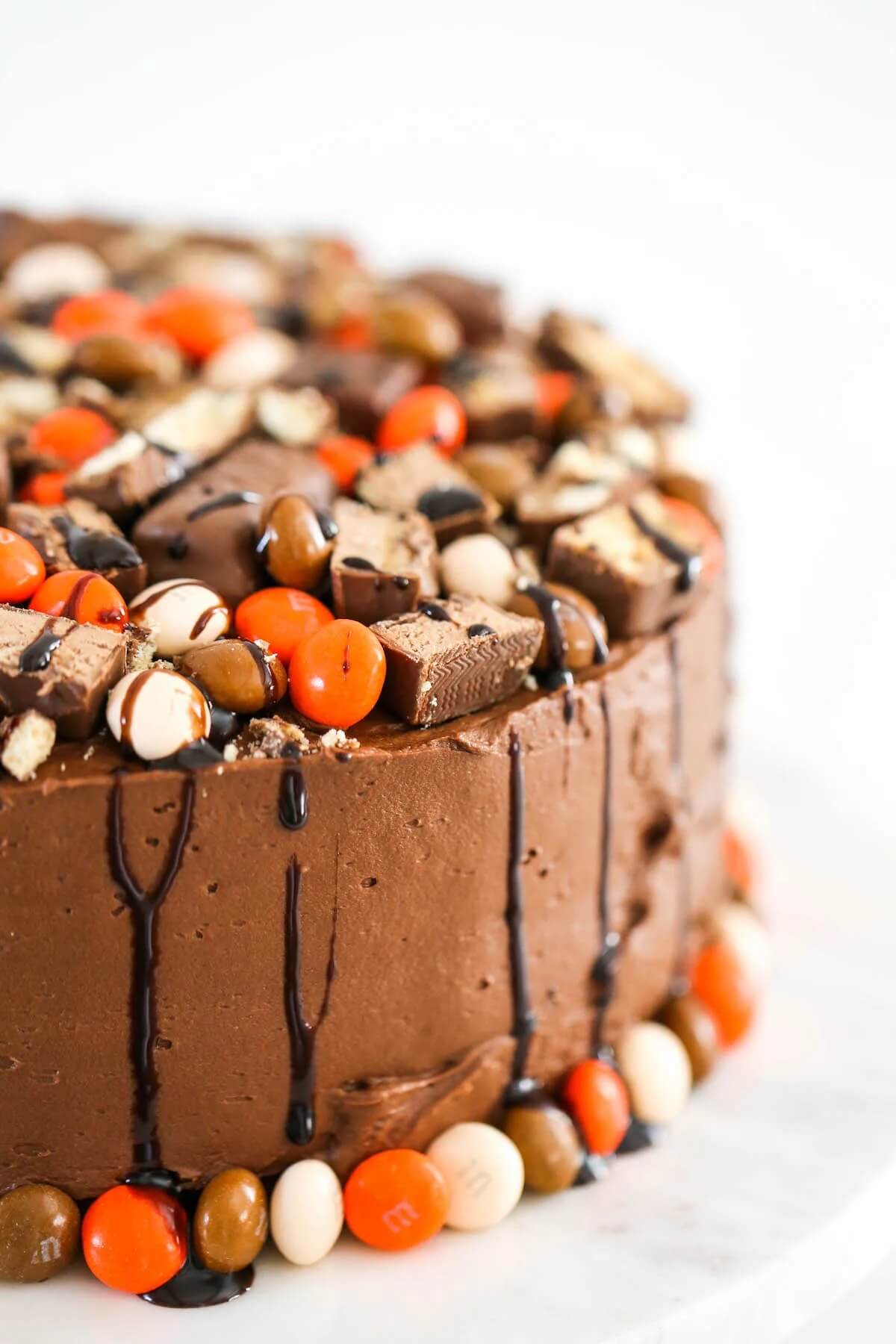 halloween candy cake