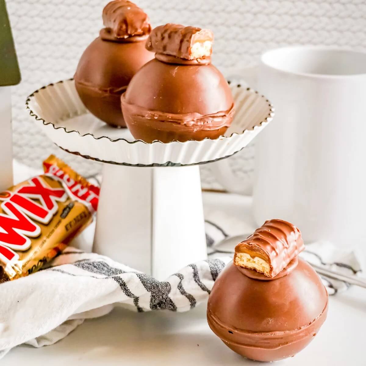 twix hot cocoa bombs