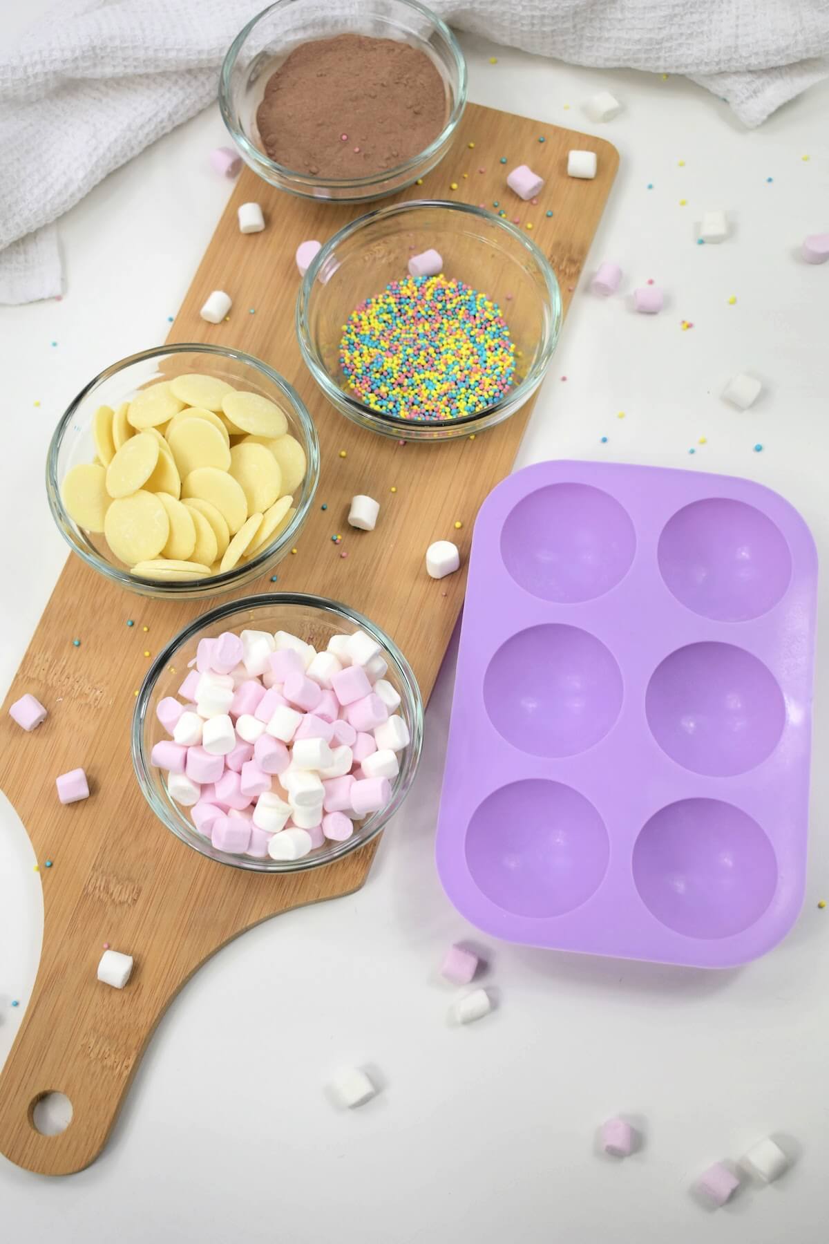 ingredients for how to make hot cocoa bombs