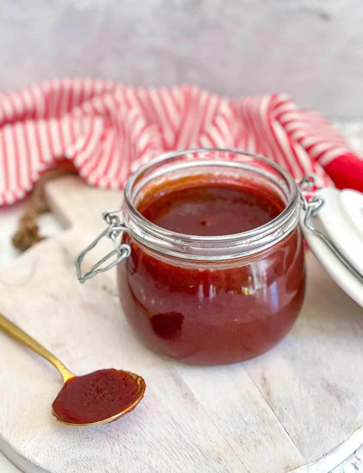 homemade bbq sauce in jar