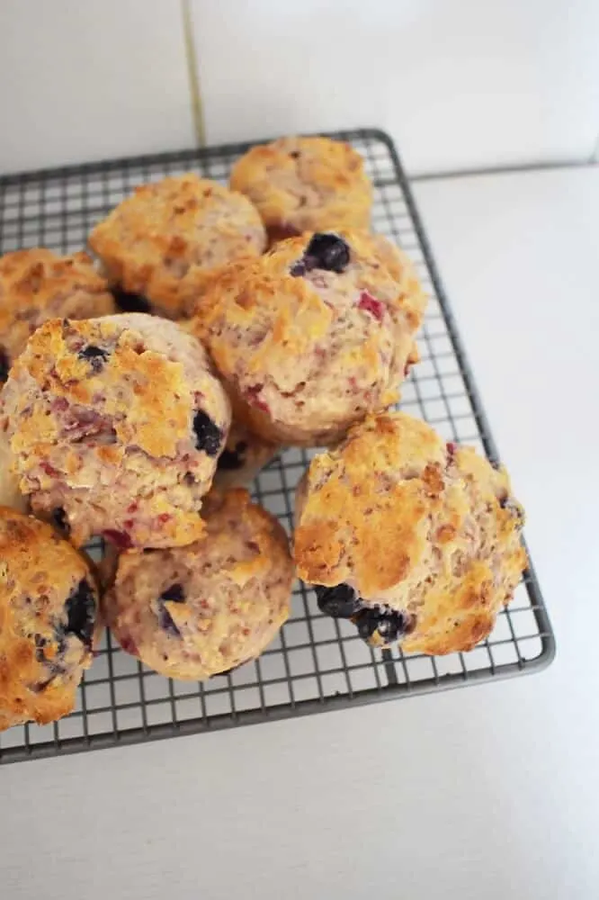 mixed berry muffins