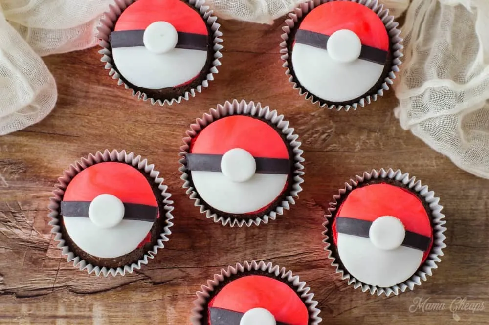 pokeball cupcakes