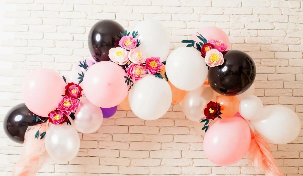 feminine balloon arch decorations