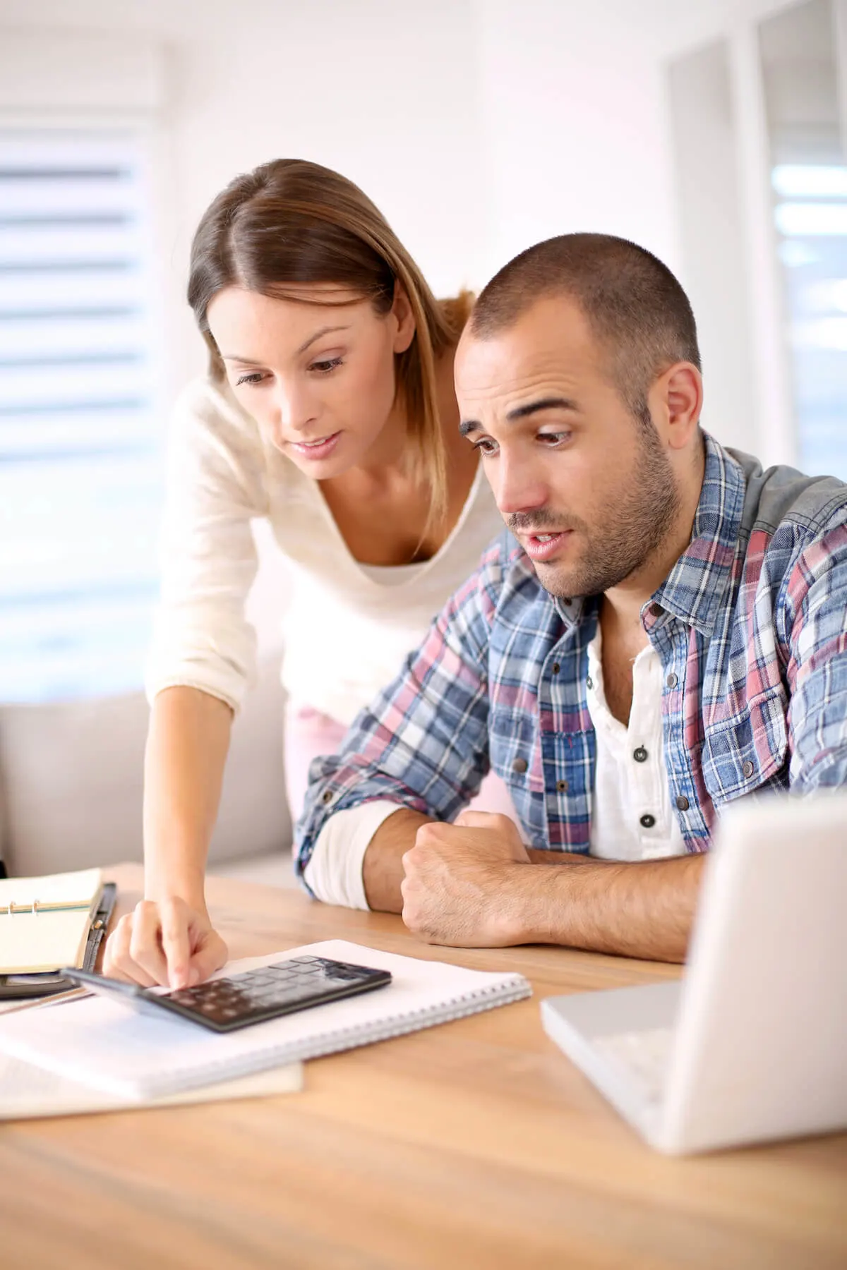 husband and wife planning budget