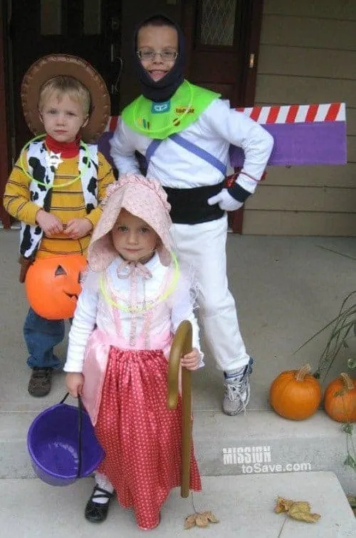 Toy story costumes DIY Buzz