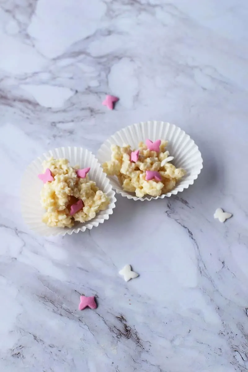 crackles decorated with candy butterflies